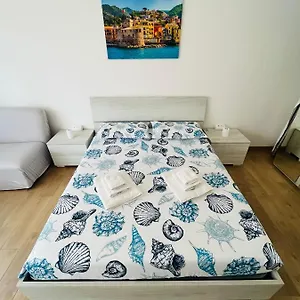 https://la-casa-di-maria.hotelitalianriviera.com